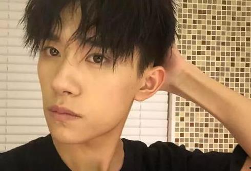 易烊千玺娱乐圈爆料,独家爆料背后的真相 第1张 易烊千玺娱乐圈爆料,独家爆料背后的真相 第1张